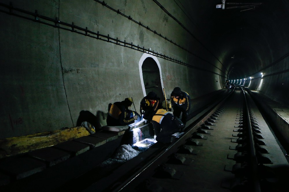 綦江铁路运营隧道病害现状